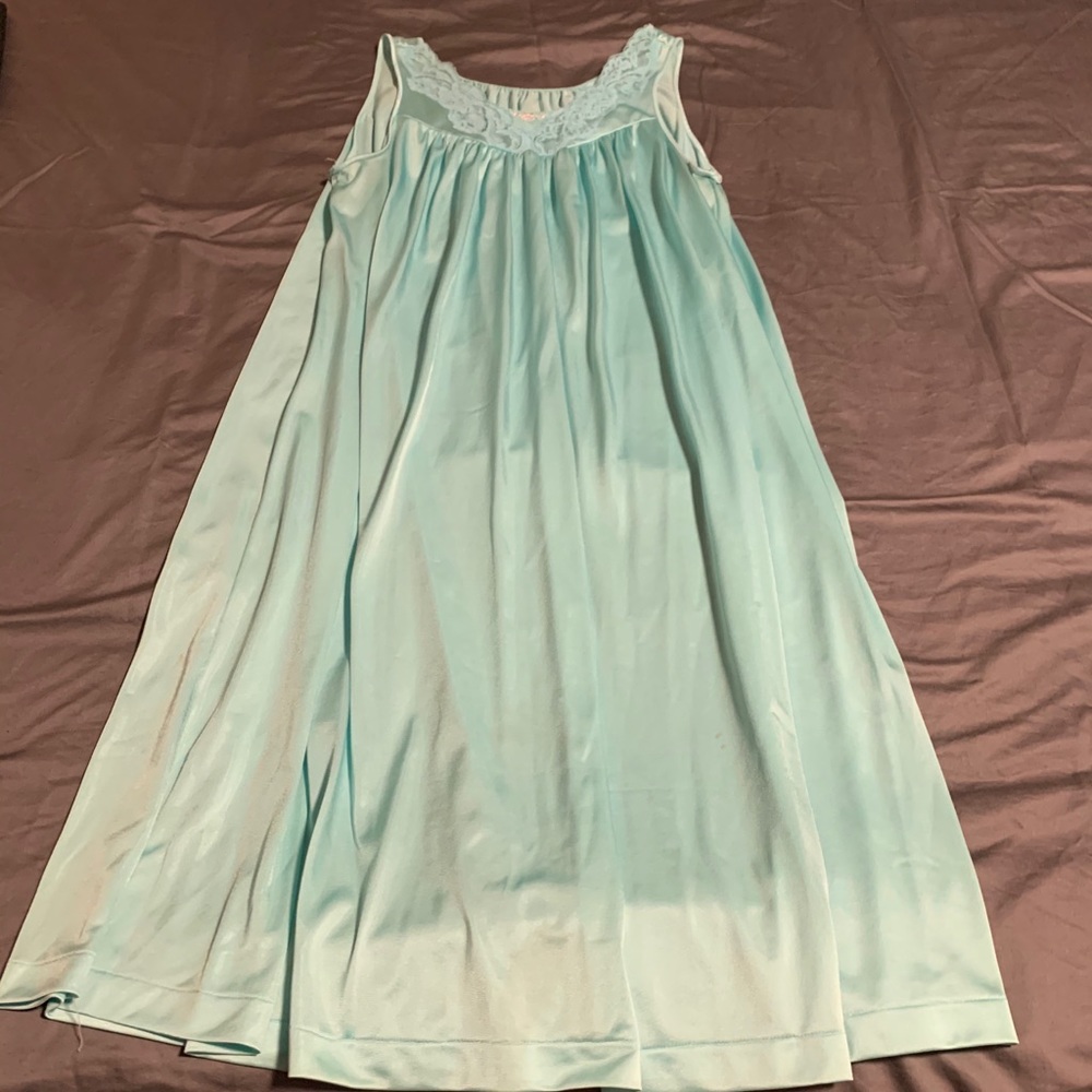 Vintage night gown, teal, large.